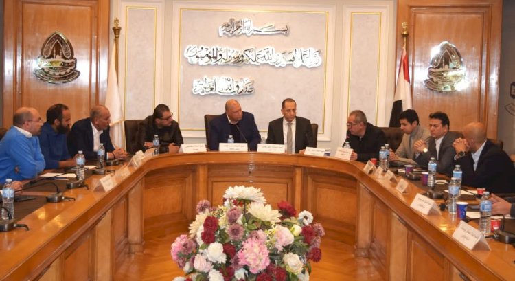 شُعبة المحمول تناقش مع ممثلي الشركات مقترحات لتوطين الصناعة وضبط السوق