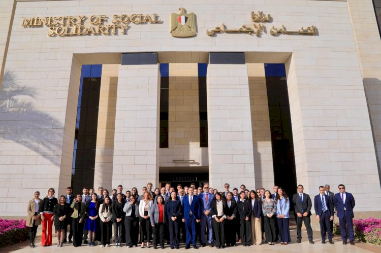 وزيرة التضامن تلتقي طلاب جامعات فيينا ونورثمبريا والجامعة الألمانية بالقاهرة