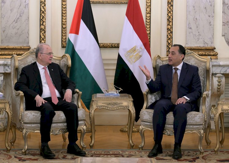 مدبولي يلتقي رئيس وزراء فلسطين لمناقشة خطة إعادة إعمار غزة