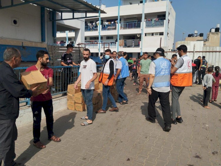 إسرائيل تعلق دخول المساعدات لقطاع غزة
