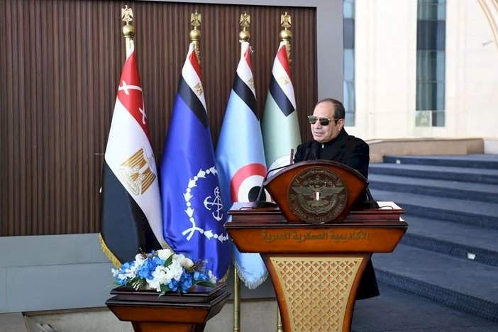 السيسي يجري زيارة تفقدية للأكاديمية العسكرية