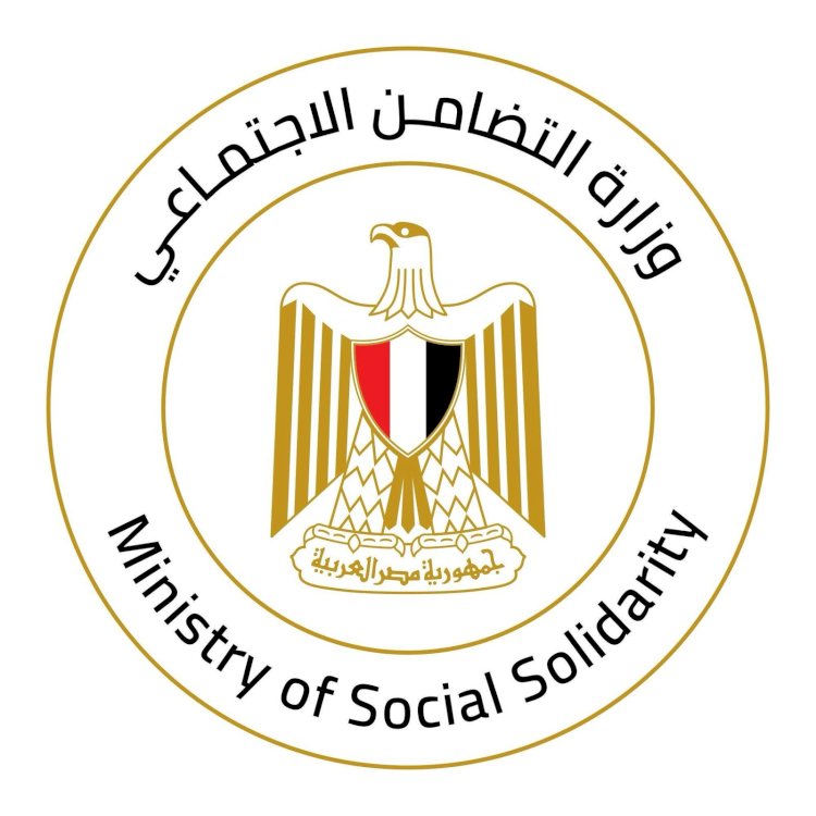وزيرة التضامن  تتابع تداعيات انهيار عقار بأسيوط