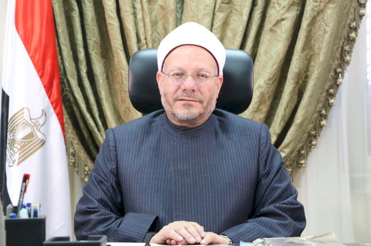 وزير الأوقاف يهنئ المفتي السابق لتعيينه عميدًا للمعهد العالي للدراسات الإسلامية