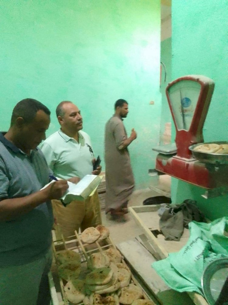 ضبط 200 مخالفة خلال حملات  تموينية على المخابز والأسواق بالمنيا