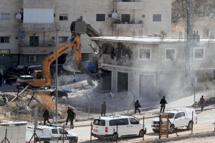 الاحتلال الإسرائيلي يهدم 16 منزلًا فلسطينيًا