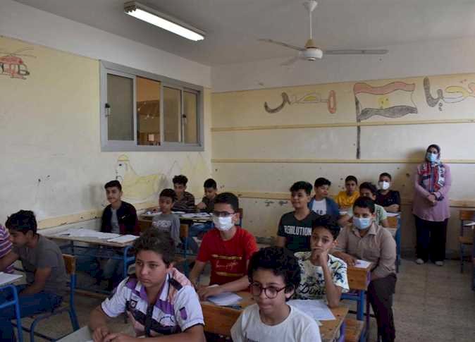 انطلاق امتحانات الصفين الأول والثاني الثانوي في المنيا