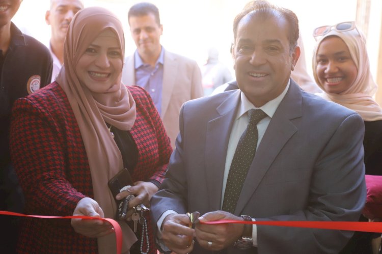 افتتاح المعرض  الخيري للملابس لمبادرة الخير بجامعة جنوب الوادي