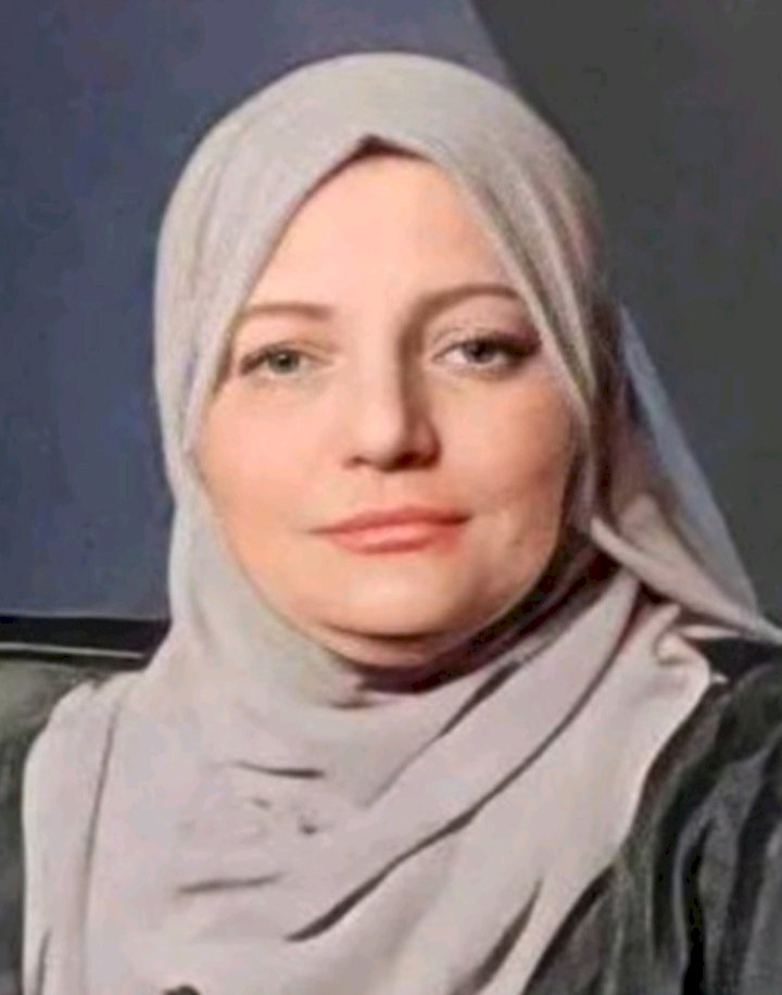 أنفض غبار أحزاني...شعر سحر جمال الدين