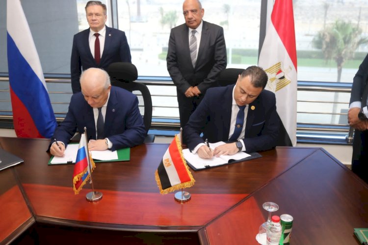 مصر وروسيا توقعان بروتوكولًا مكملًا  خاص بتشغيل محطات الطاقة النووية