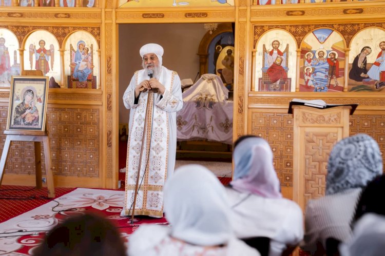 محافظ سوهاج يهنئ البابا تواضروس الثاني بمناسبة عيد القيامة المجيد