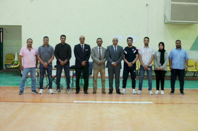 لجنة من المجلس الأعلى لمتابعة اختبار القدرات بكلية علوم الرياضة جنوب الوادي