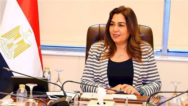 حاتم عبد الحكيم  يكتب : د. منال عوض أيقونة الإدارة الاستثنائية