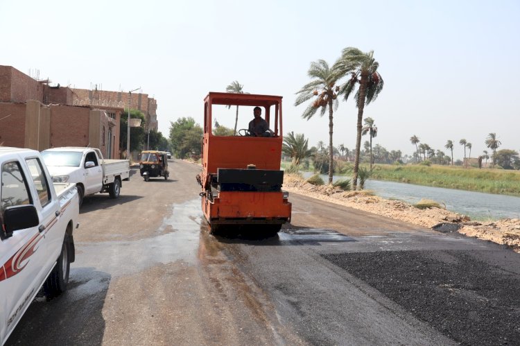 محافظ سوهاج يتفقد أعمال الرصف والتطوير ورفع كفاءة الطرق والشوارع بالمنشاة
