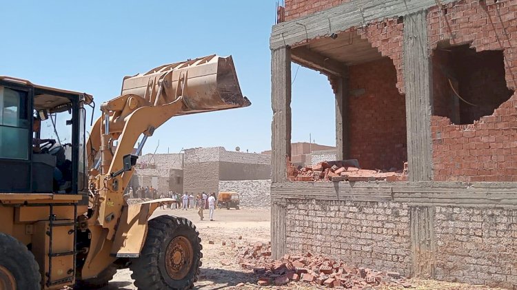 محافظ أسوان يتابع نتائج المرحلة الأولى من الموجه الـ 28
