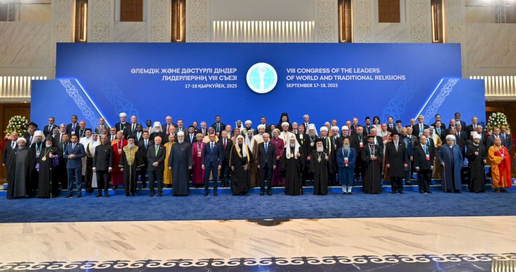 وزير الأوقاف يشهد الجلسة الافتتاحية للقمة الدولية  لزعماء الأديان باستانا