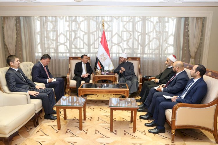 وزير الأوقاف يبحث مع سفير كازاخستان تعزيز التعاون الديني والثقافي