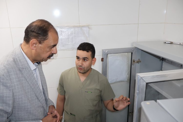 محافظ سوهاج يتفقد مستشفى دار السلام المركزي ويُحيل المتغيبين  للتحقيق