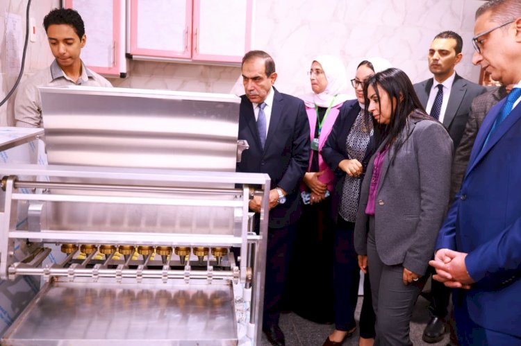 وزيرة التضامن تتفقد مشروع خدمة المرأة العاملة بالجمعية المصرية لحماية الاطفال بالفيوم