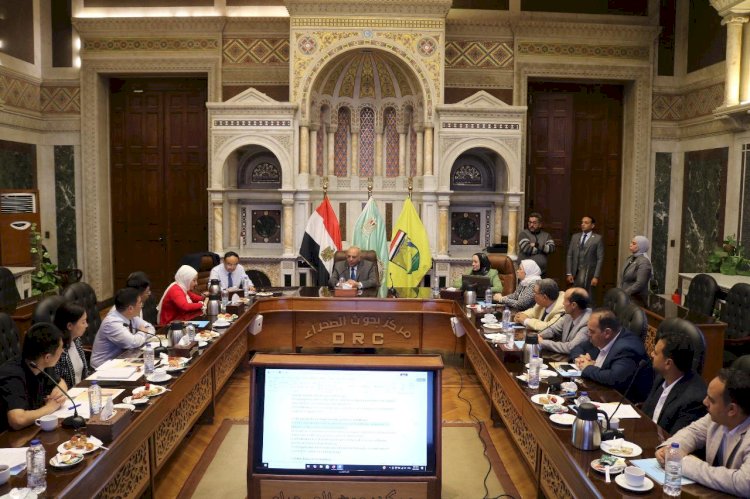 "بحوث الصحراء" يستقبل وفداً  من جامعة چينچو الصينية لتعزيز التعاون العلمي