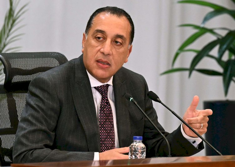 محافظ سوهاج يهنئ رئيس مجلس الوزراء بمناسبة عيد الأضحى المبارك