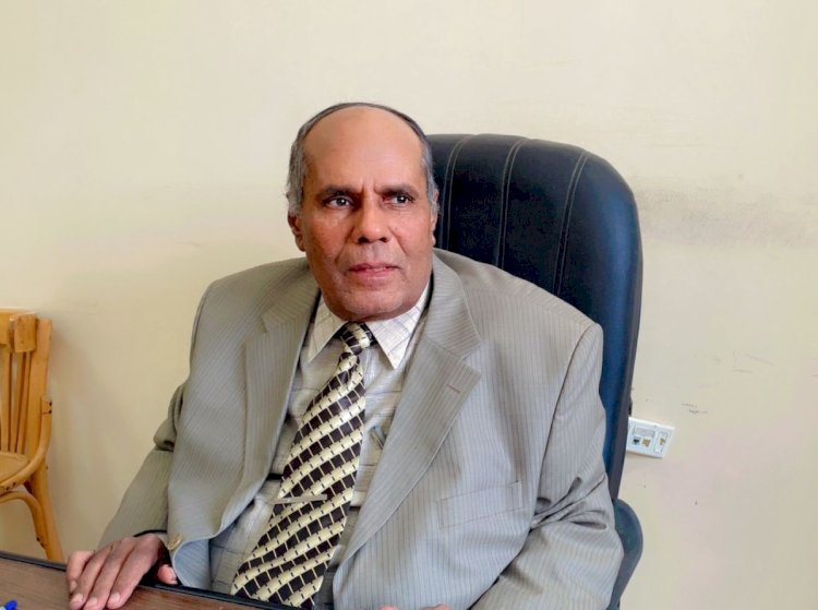 الشاعر الدكتور مصطفي رجب يكتب : حتى نفهم القرآن الكريم