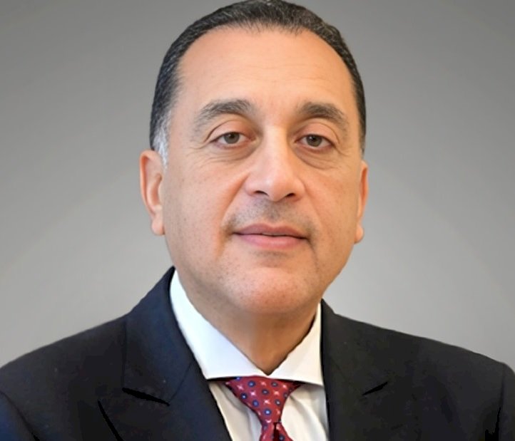 رئيس الوزراء يهنئ البابا تواضروس بمناسبة عيد القيامة