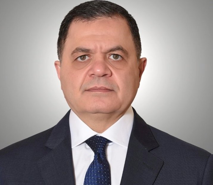 وزير الداخلية يهنئ الرئيس بعيد الاضحي المبارك