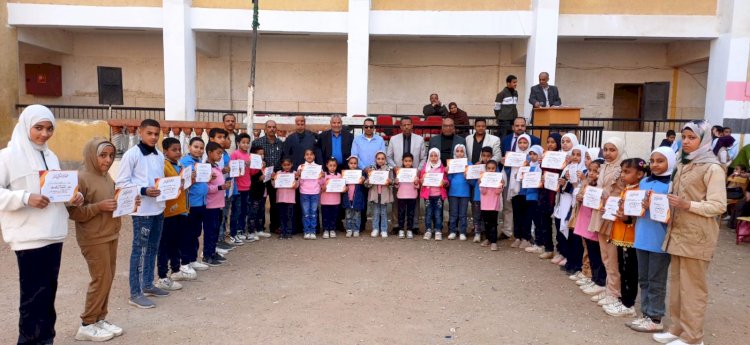 77 طالبًا يحصدون جوائز مالية وشهادات تقدير في مسابقة حفظ القرآن الكريم بأبوتشت