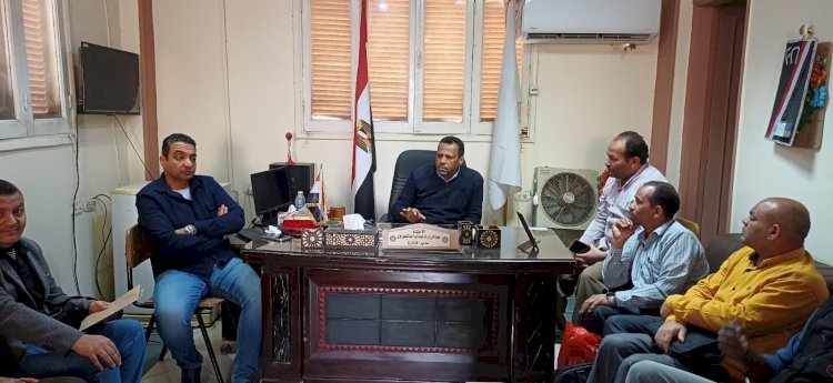 مدير تعليم أبوتشت يترأس اجتماع الموجهين استعدادًا لامتحانات مارس