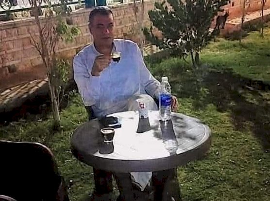 الفرح ليس على رأسه ريشة .. للشاعر أحمد دياب