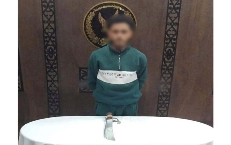 نكشف فيديو تعدى عاطل علي مواطن  بسلاح  بالإسكندرية