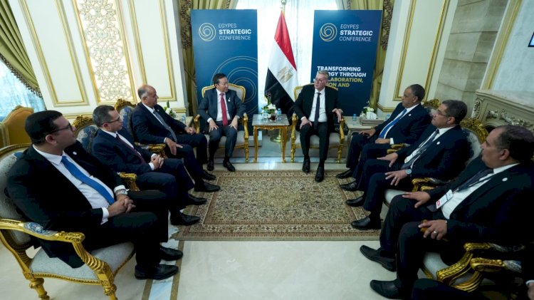 "علي هامش ايجبس" وزير البترول  يبحث مع" بي بي"خطك الشركة المستقبلية في مصر