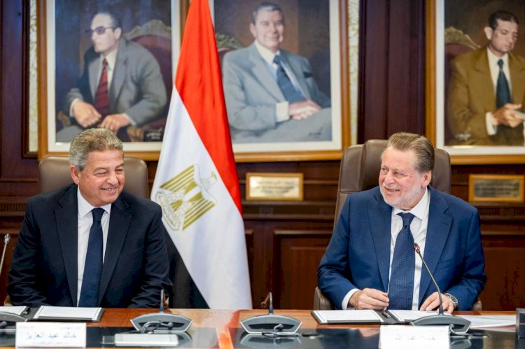 محافظ المركزي ورئيس الأعلى لتنظيم الإعلام يوقعان بروتوكول لتنظيم المحتوى الرقمي المصرفي