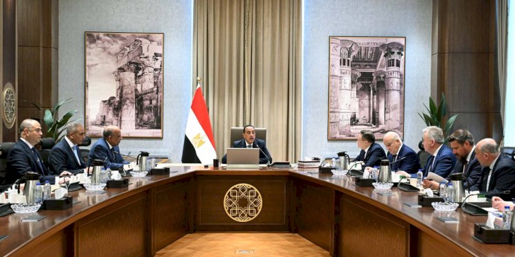 رئيس الوزراء يلتقي المدير العام لـ"روسآتوم" لبحث مستجدات مشروع الضبعة النووية وآفاق التعاون المشترك