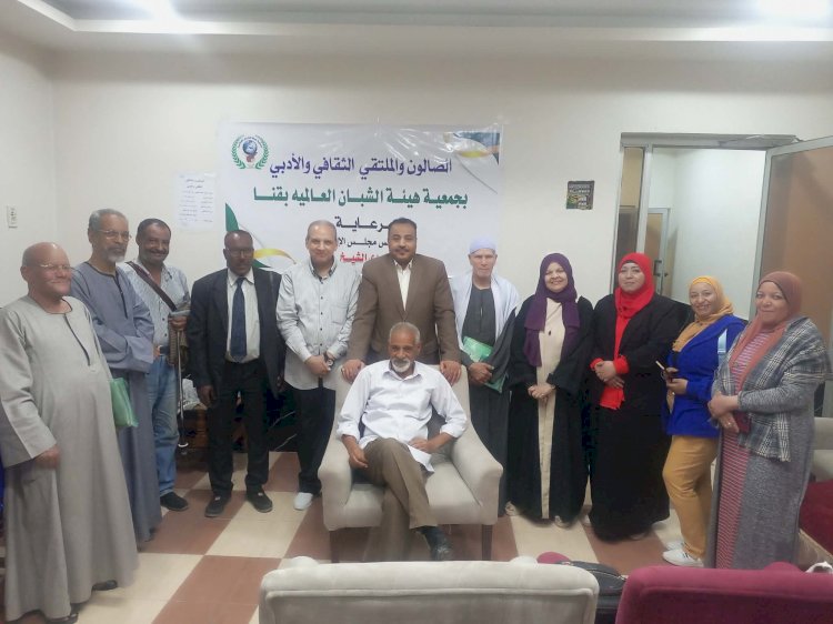 مناقشة ديوان في حضرة التجلى لحسام عربى بمنتدى ثقافة جمعية الشبان المسلمين بقنا