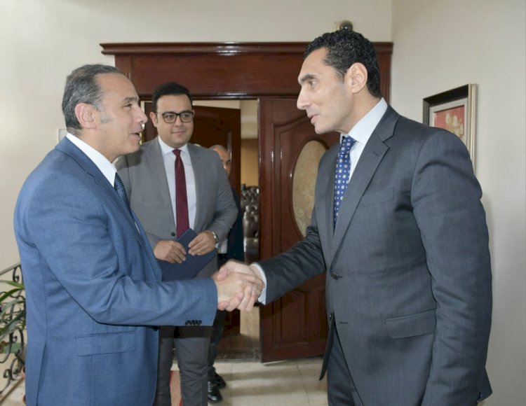 وزير الشباب والرياضة يبحث مع رئيس هيئة الرقابة المالية تعزيز أطر التعاون المشترك
