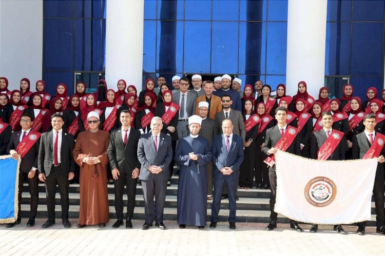 وزير الأوقاف يشارك في مناقشة رسالة ماجستير بجامعة قناة السويس