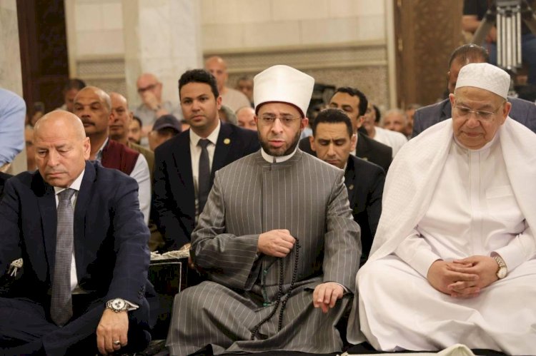 وزير الأوقاف يشهد ختام قراءة كتاب «تاج العروس الحاوي»