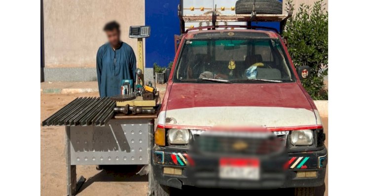 الفيديو يكشف سرقة عاطل منظومة الطاقة الشمسية الخاصة بمزرعة بالوادي الجديد