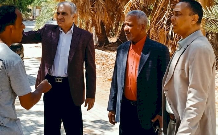 جامعة أسوان تكثف أعمال تنسيق الحدائق والنظافة بالحرم الجامعي بصحاري