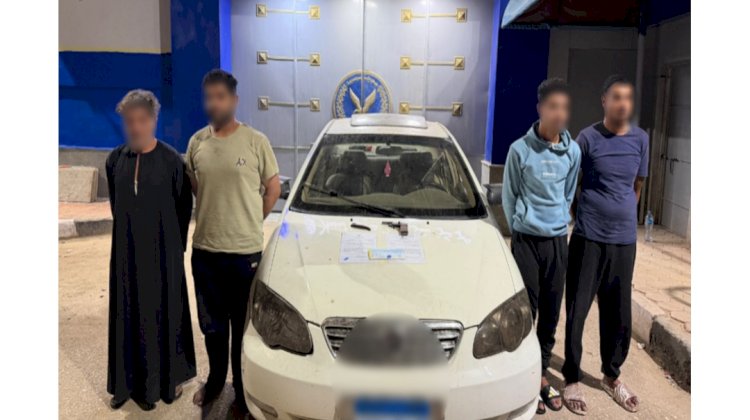 نكشف فيديو قيام  ٤ متهمين باختطاف عامل وابنه بتحريض من شقيقته بسوهاج