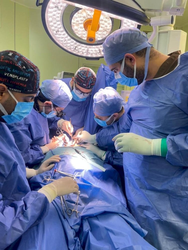 رئيس جامعة كفر الشيخ: نجاح جراحات دقيقة بالشريان السباتي بمستشفى جامعة