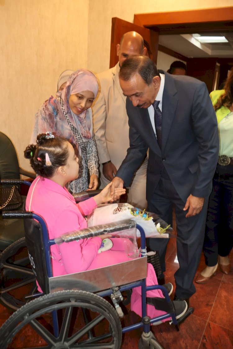 محافظ سوهاج يستقبل المهنئين بعيد الأضحى المبارك