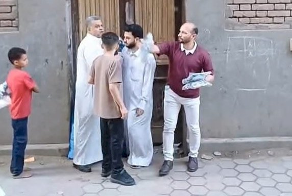 توزيع 5000 شنطة مدرسية في ببا ضمن مبادرة مجتمعية للنائب عبدالله علي مبروك