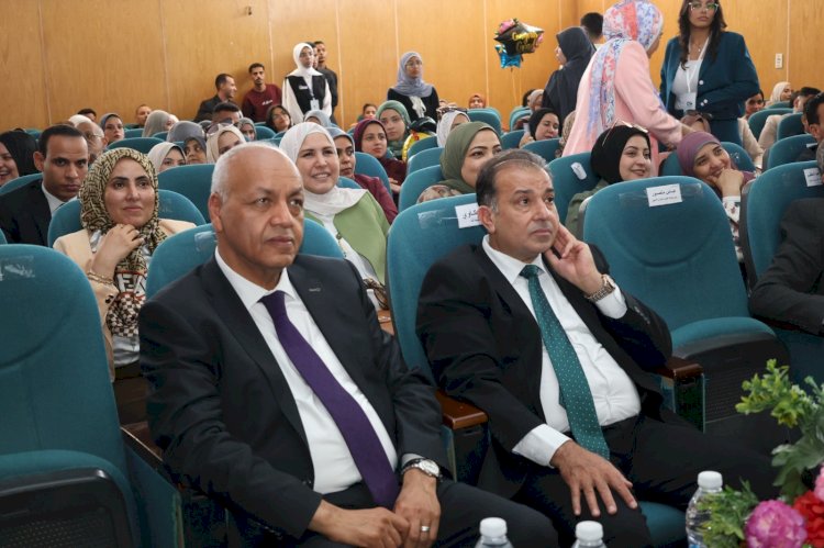 خلال زيارته لجامعة قنا.. مصطفى بكري يشيد بمشروعات التحول الرقمي