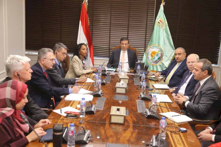وزير الزراعة يلتقي المديرة الإقليمية للبنك الدولي لبحث تعزيز التعاون في مبادرات الأمن الغذائي والمياه