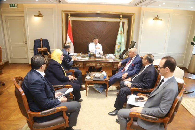 وزير الزراعة يلتقي أعضاء مجلسي النواب والشيوخ لبحث طلبات دوائرهم