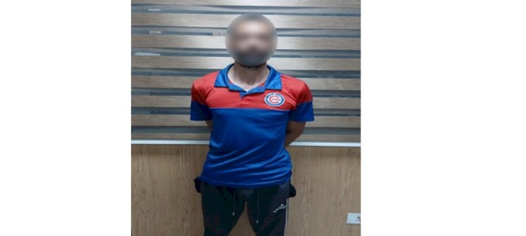 نكشف فيديو قيام  منادى سيارات بدون ترخيص  بطلب مبالغ مالية من السائقين بالجيزة