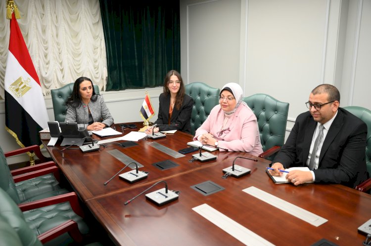 وزيرة التضامن ووزير التنمية الاجتماعية بالبحرين يبحثان التعاون بين الوزارتين