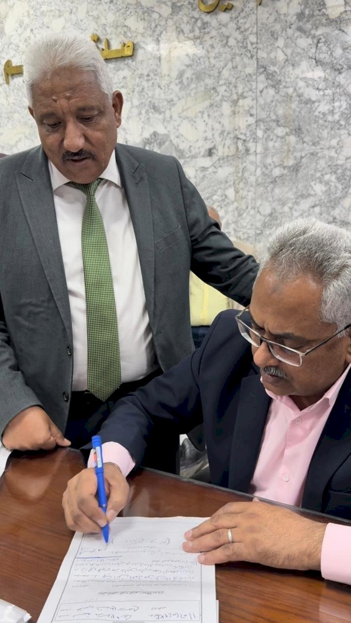 محافظ سوهاج يوجه بتوفير مشروع رزق دائم لربة منزل خلال اللقاء الأسبوعي للمواطنين